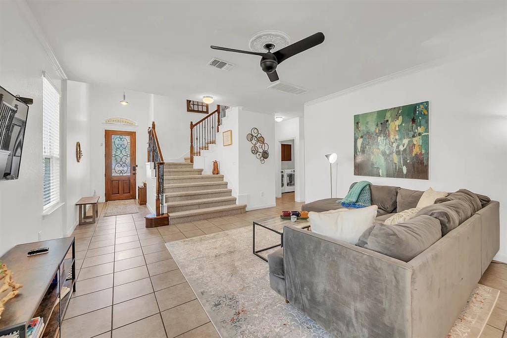 3 BR in Lakeway
