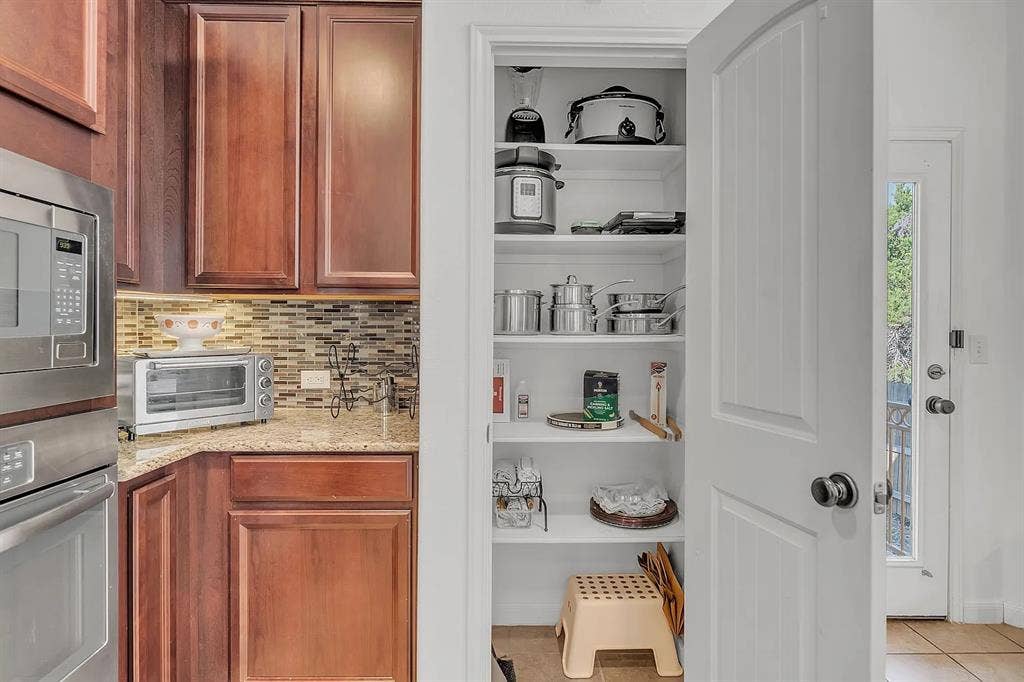 3 BR in Lakeway