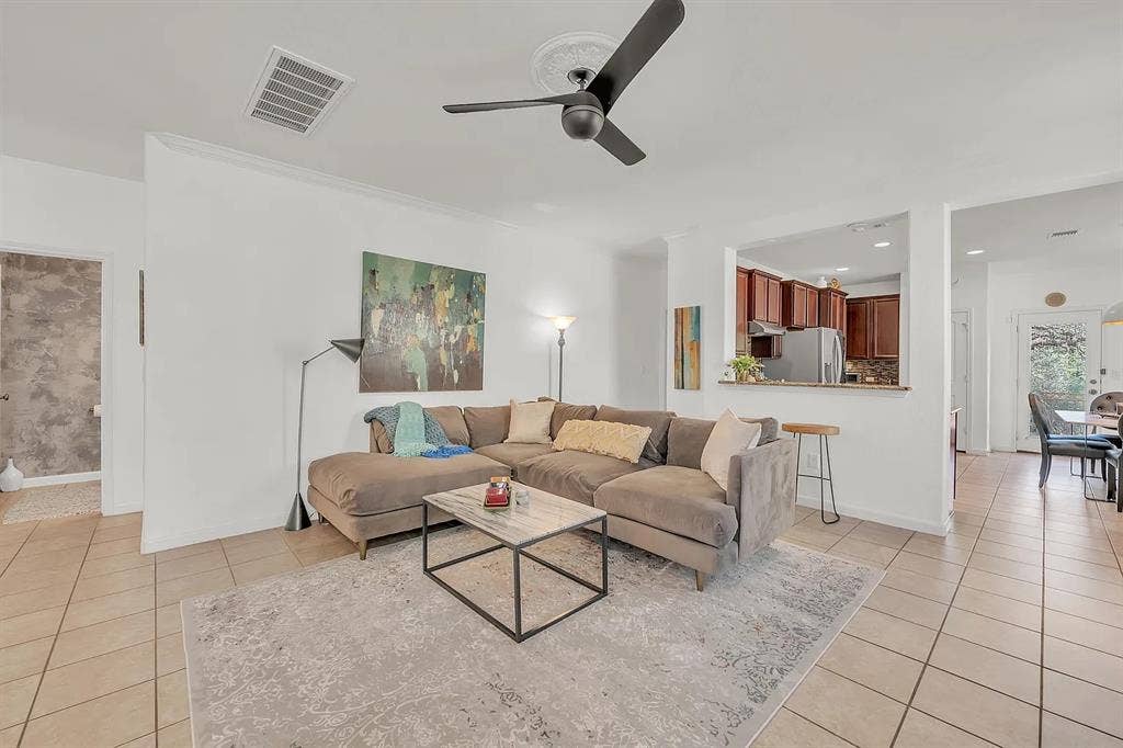 3 BR in Lakeway