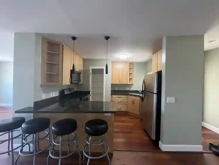 🏡 Private Room for Rent