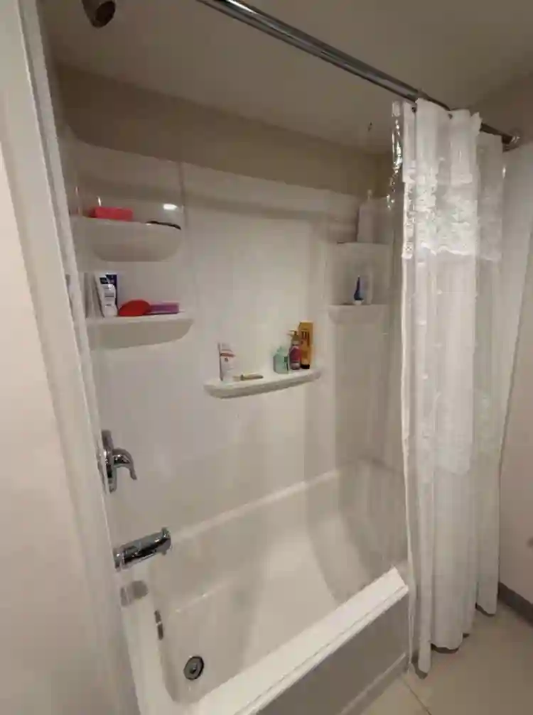 Private Bed & Bath- Valley Glen
