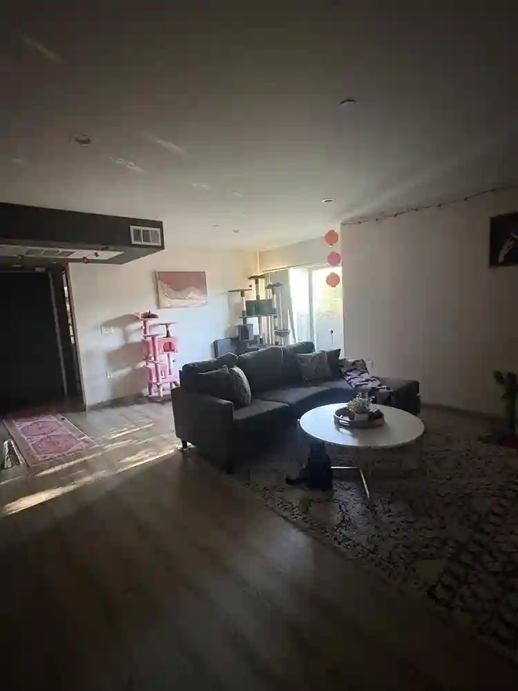 Private Bed & Bath- Valley Glen