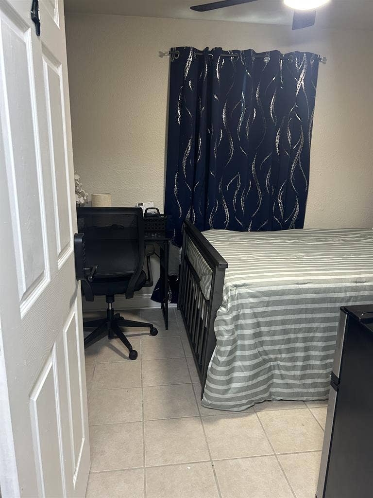Room for Rent in North Houston