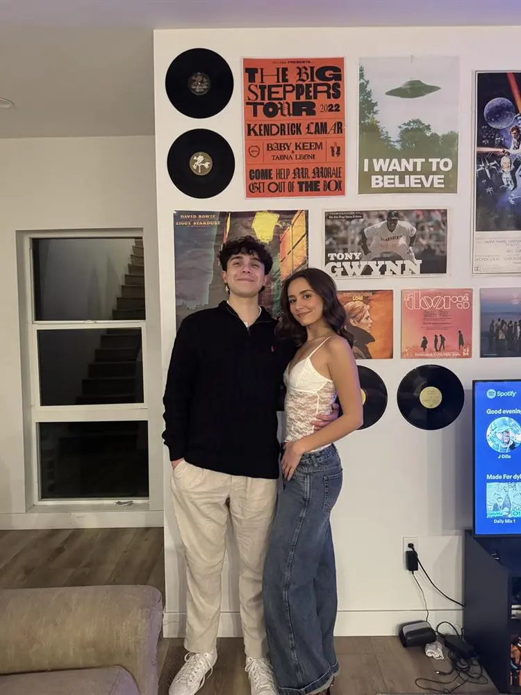 Roommate Wanted - Luxury Apartment