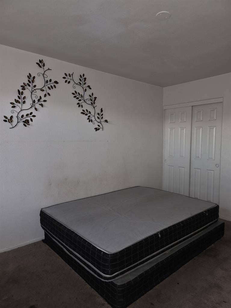 Full room with bathroom included 💯