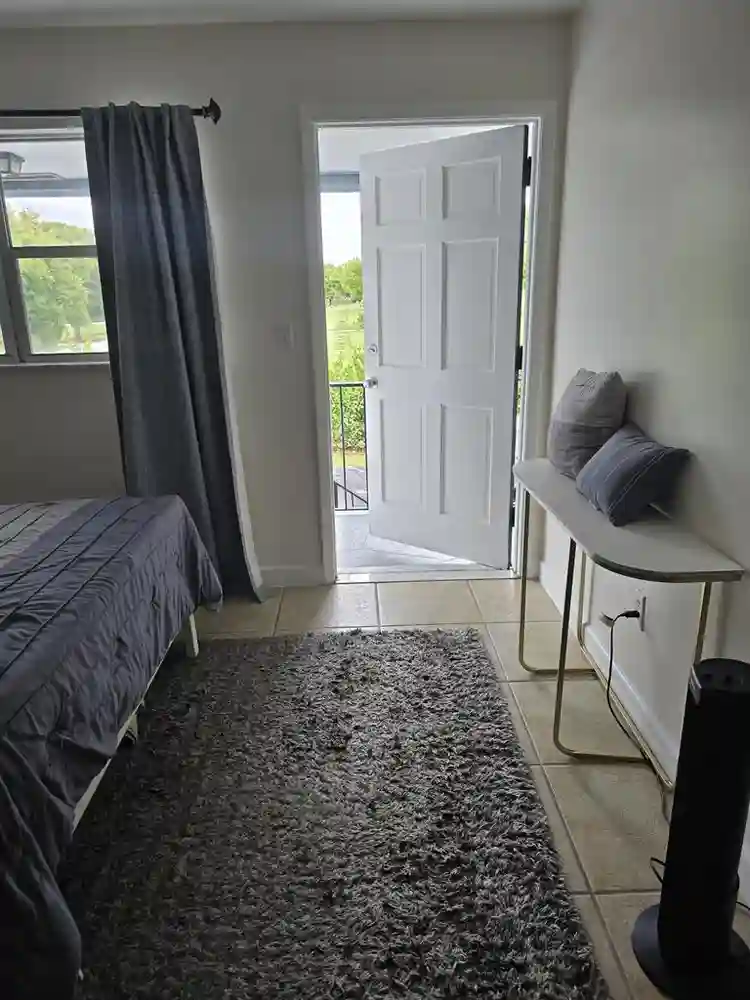 E BOCA RATON, PRIVATE ENTRANCE,