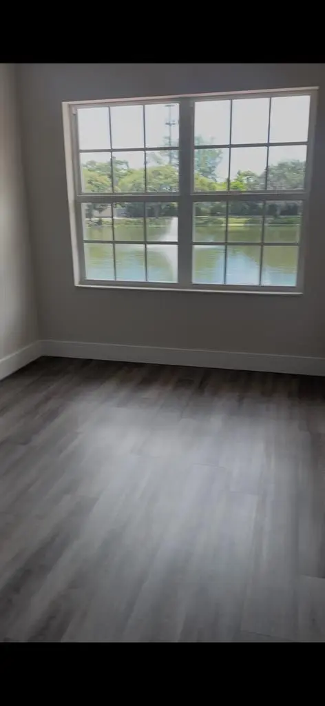 Looking for roommates Greenacres Fl