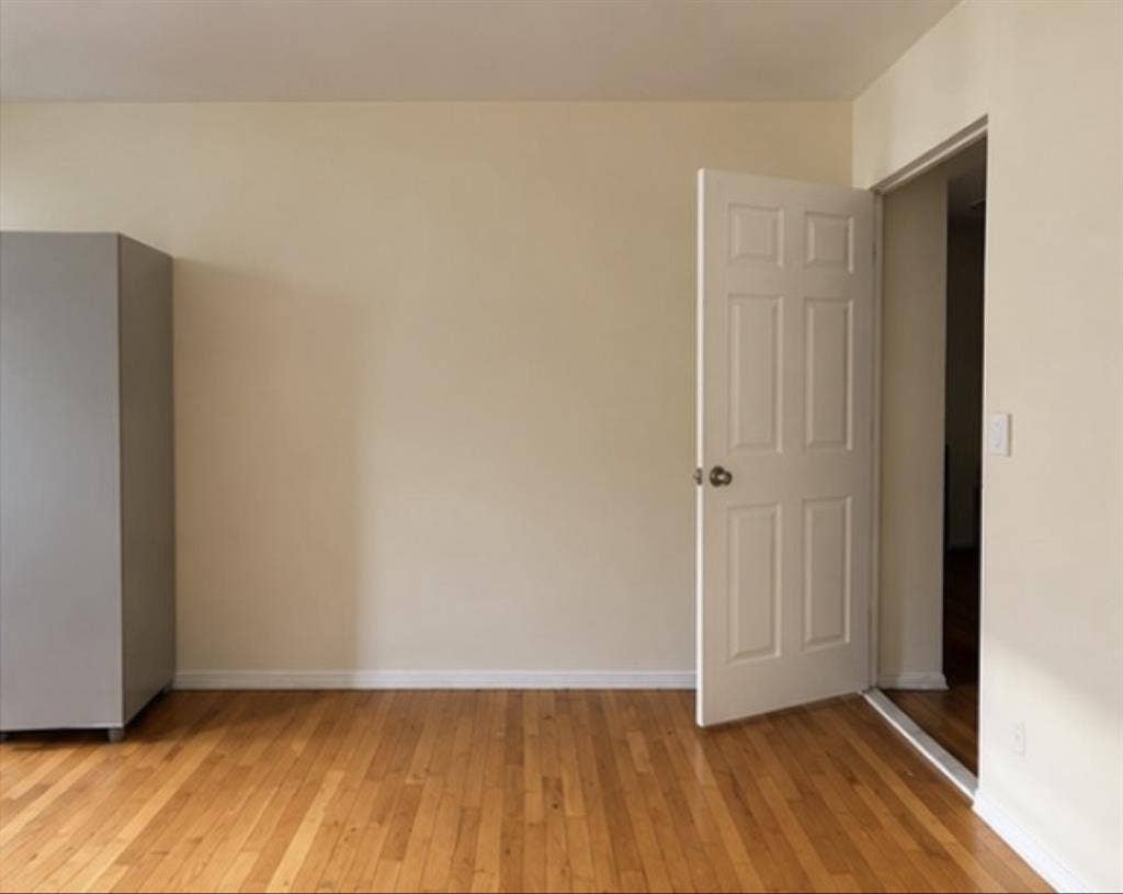Private room for rent