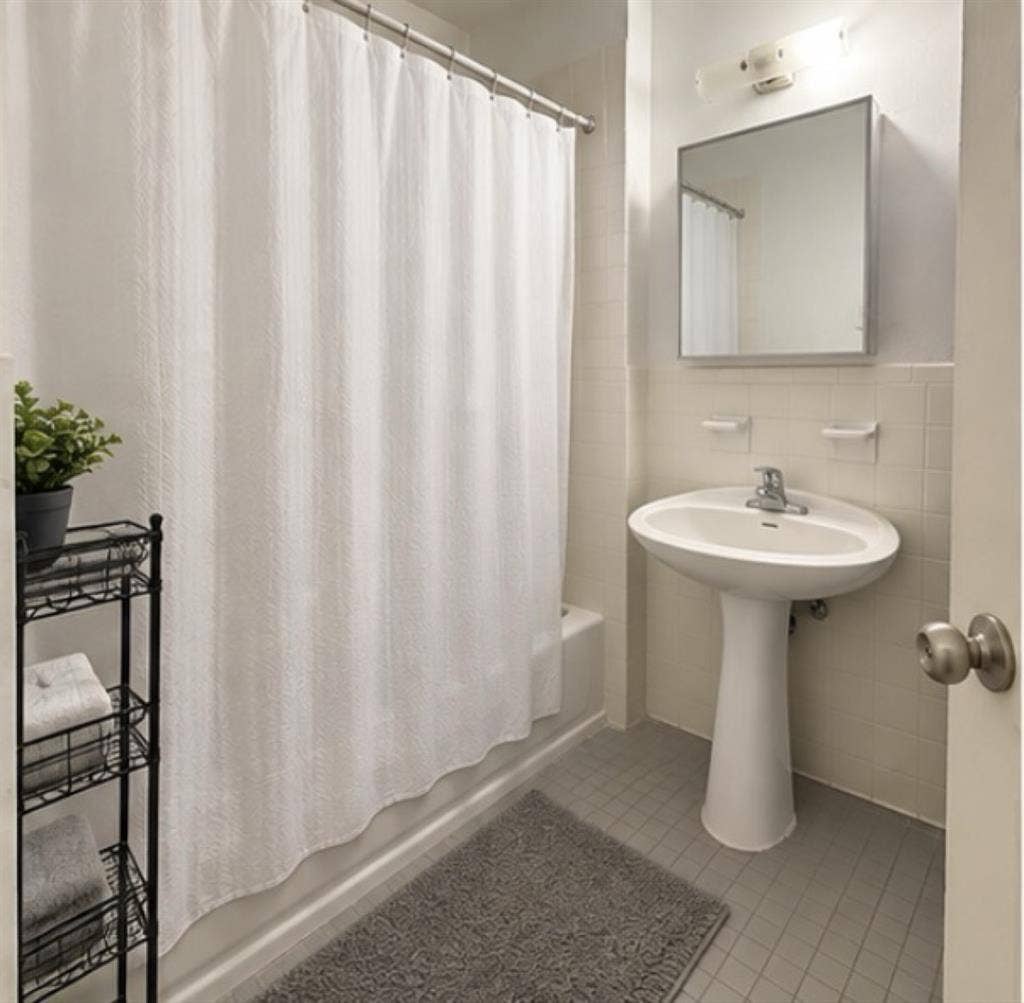 Private room for rent