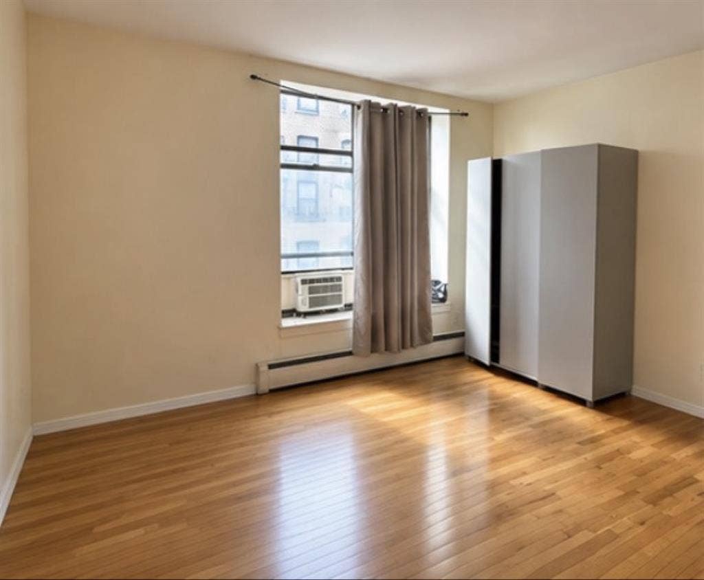 Private room for rent