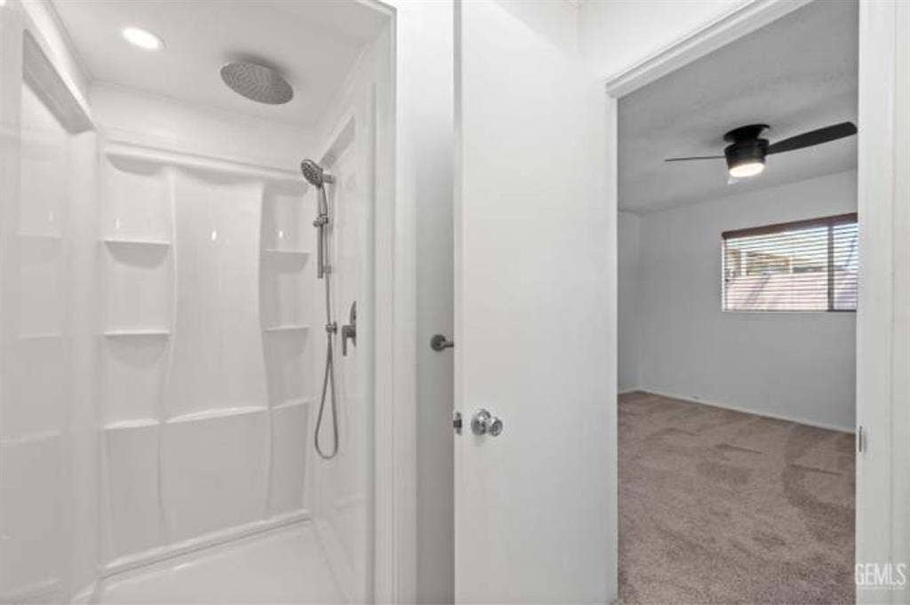 Private Room W/ Bathroomm