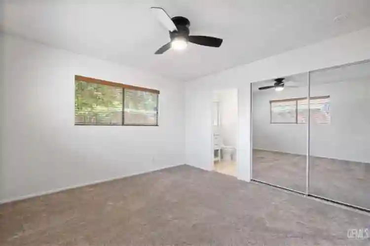 Private Room W/ Bathroomm