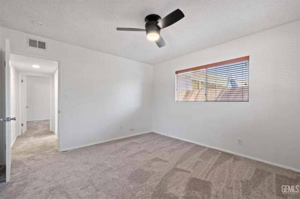 Private Room W/ Bathroomm
