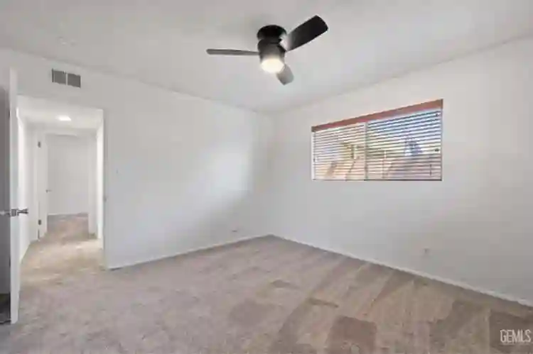Private Room W/ Bathroomm