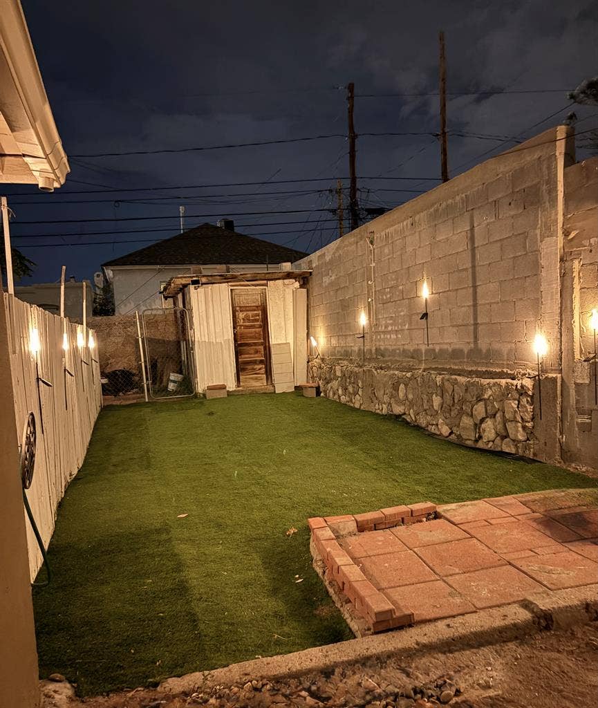 1 Bed/1 Bath furnished duplex