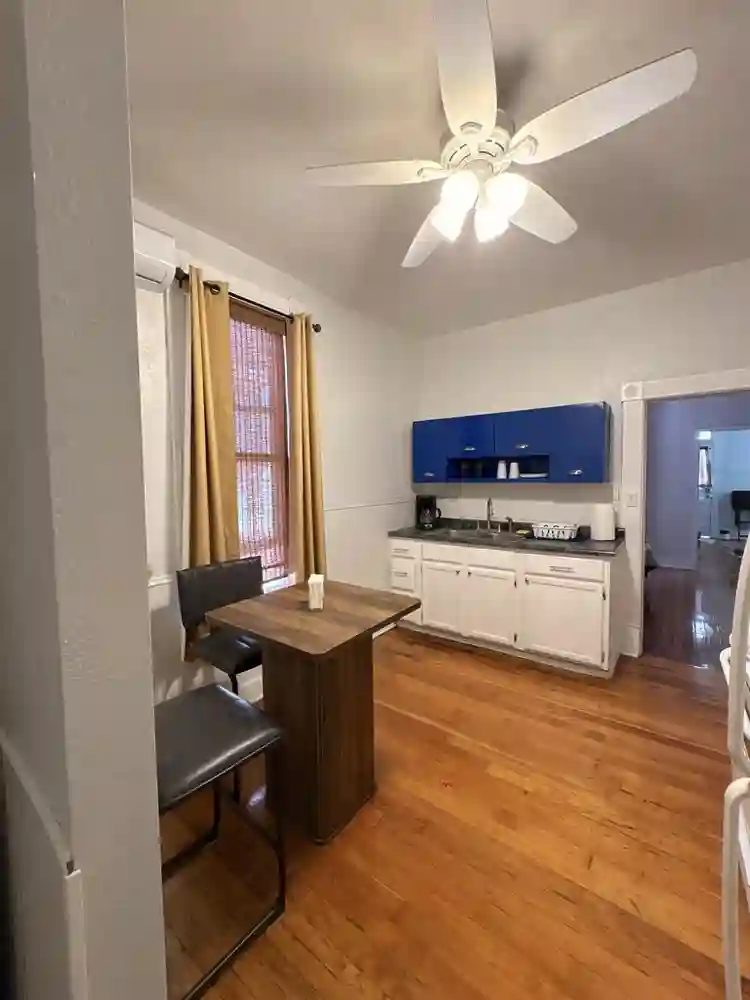 1 Bed/1 Bath furnished duplex