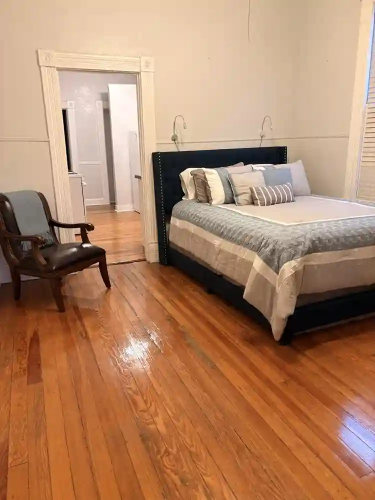 1 Bed/1 Bath furnished duplex
