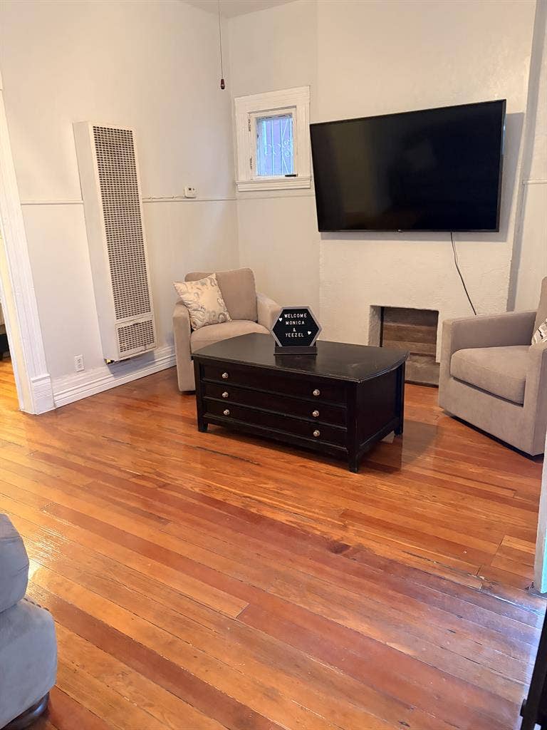 1 Bed/1 Bath furnished duplex