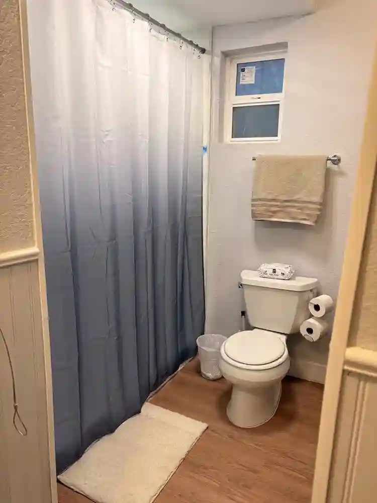 1 Bed/1 Bath furnished duplex