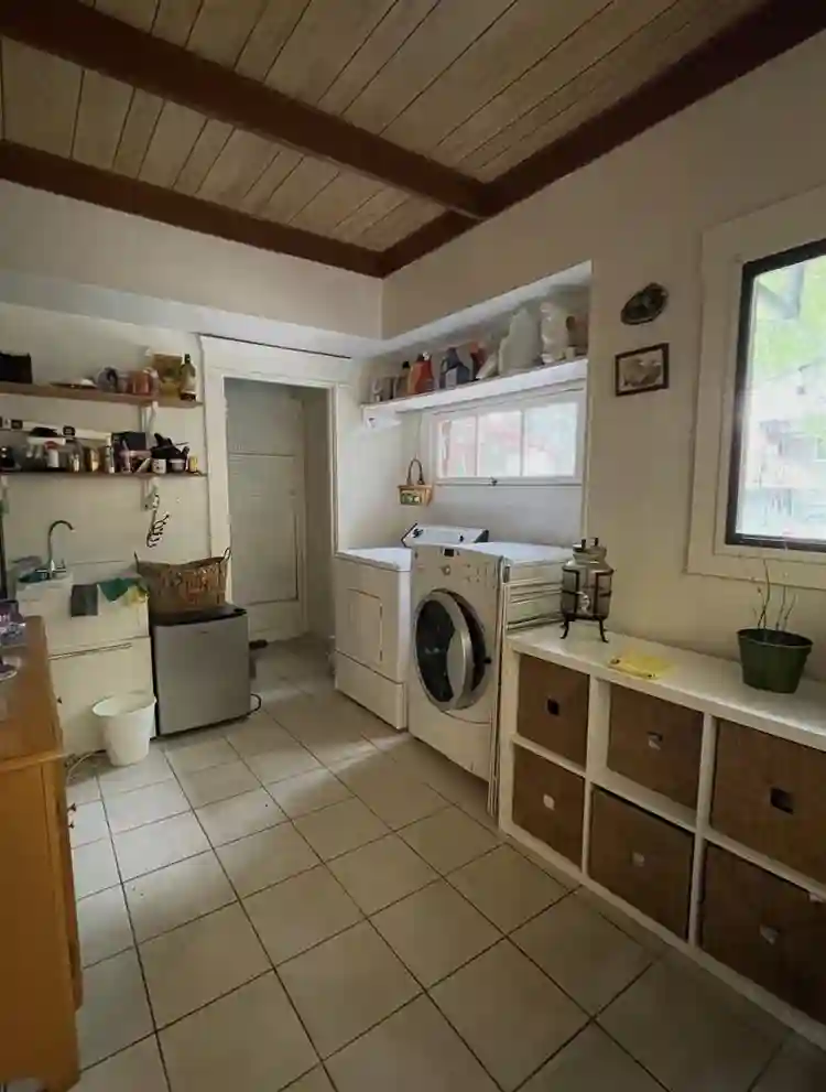 Room near Caltech / PCC - Oct 1