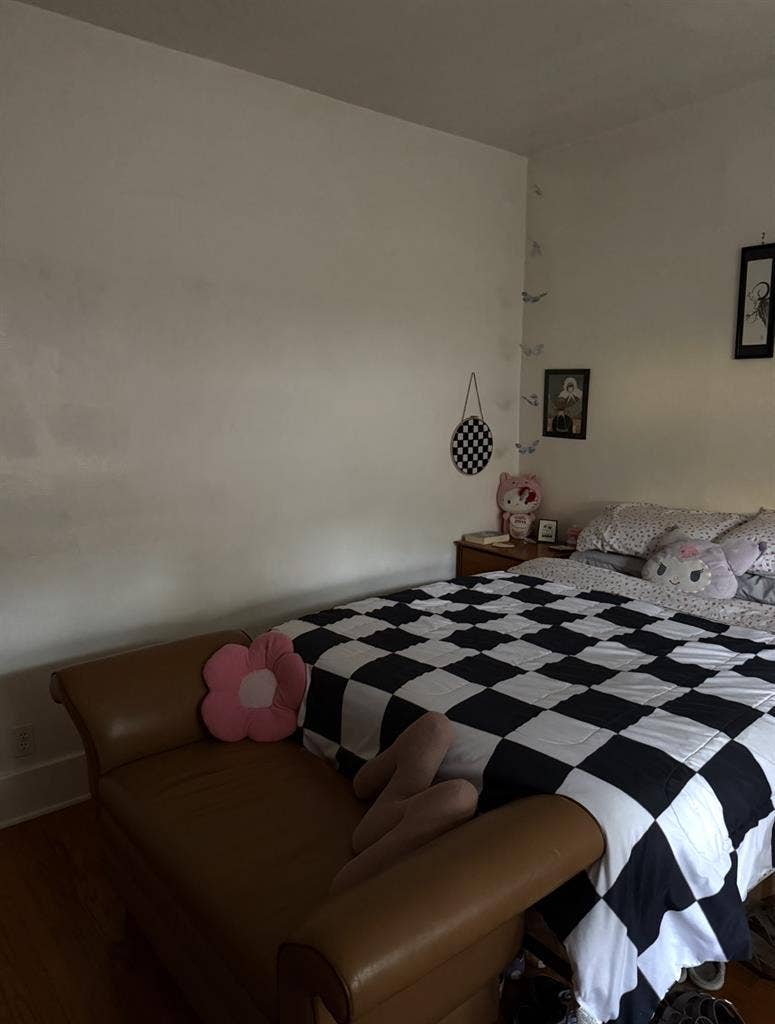 Room near Caltech / PCC - Oct 1