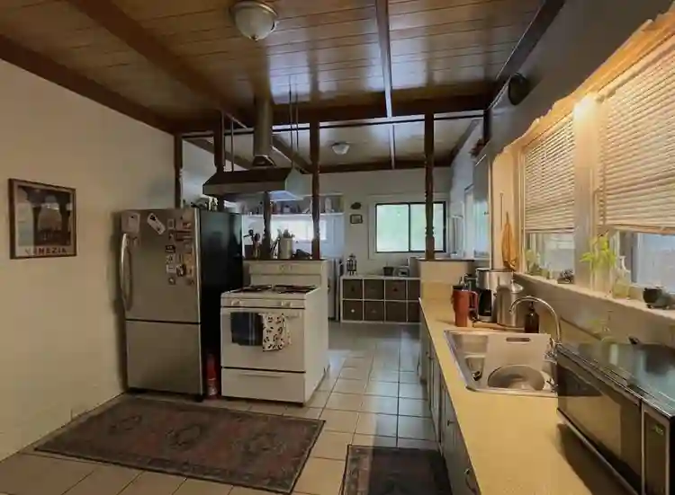 Room near Caltech / PCC - Oct 1