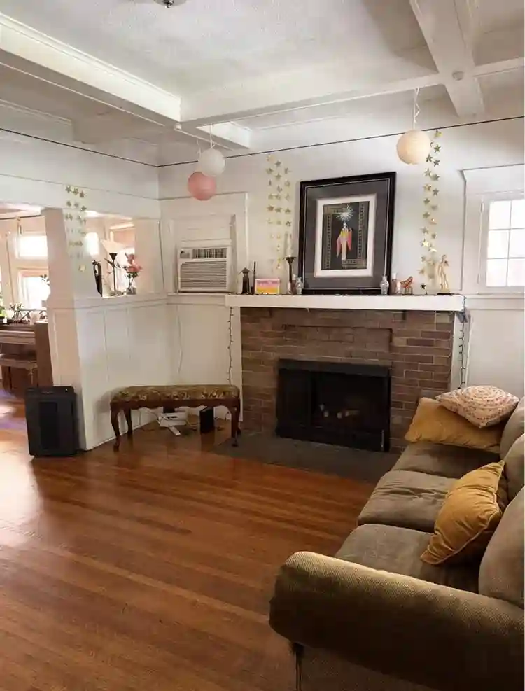 Room near Caltech / PCC - Oct 1