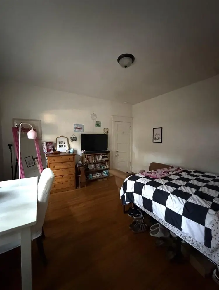 Room near Caltech / PCC - Oct 1