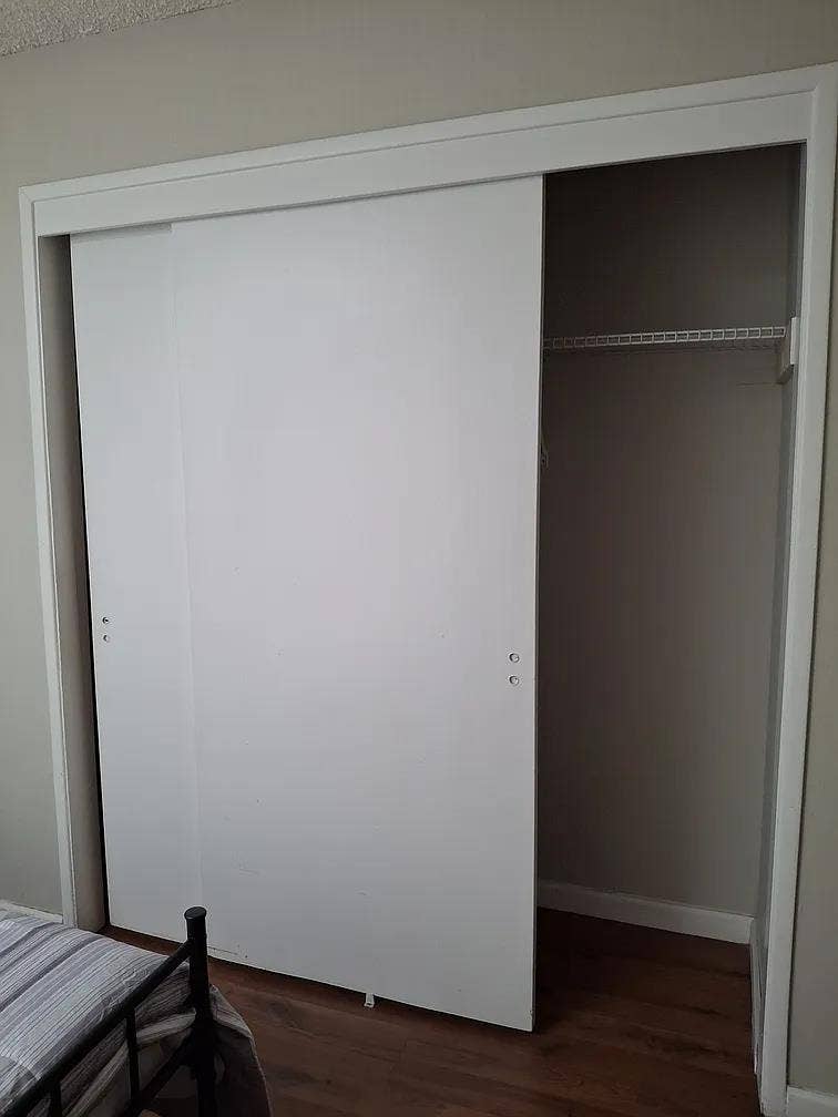 Private Room w/ Bath, Utils Incl