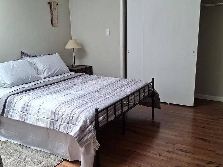 Private Room w/ Bath, Utils Incl