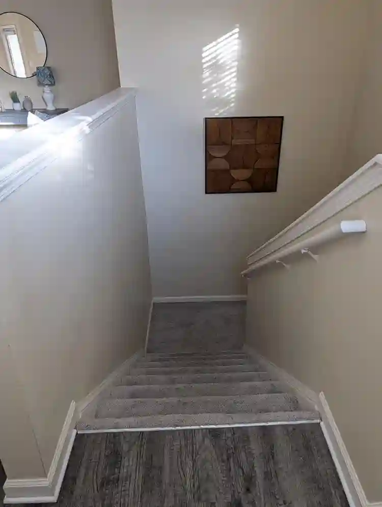 Looking for a male roommate