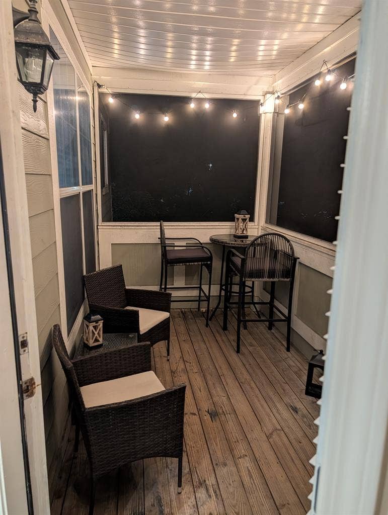 Looking for a roommate