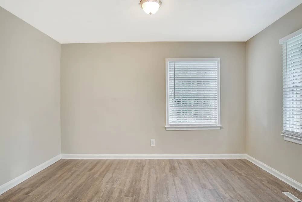 Ready For Move In Room In ATL