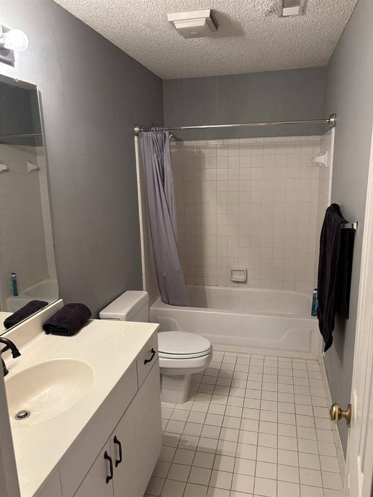Condo in Steele Creek Area