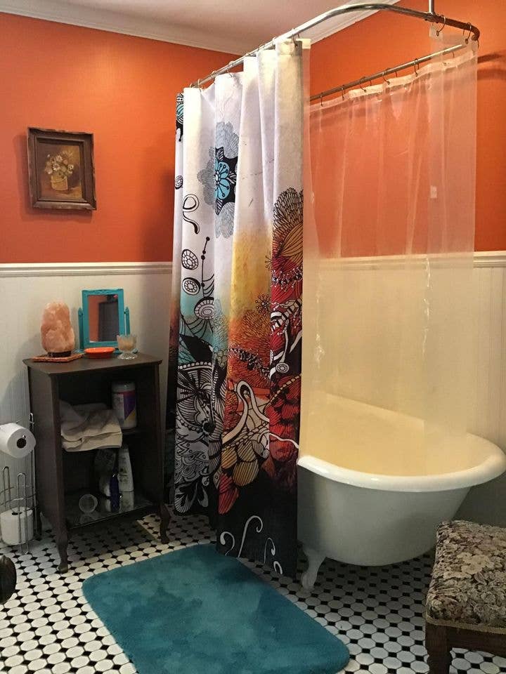 $700 - Utilities included