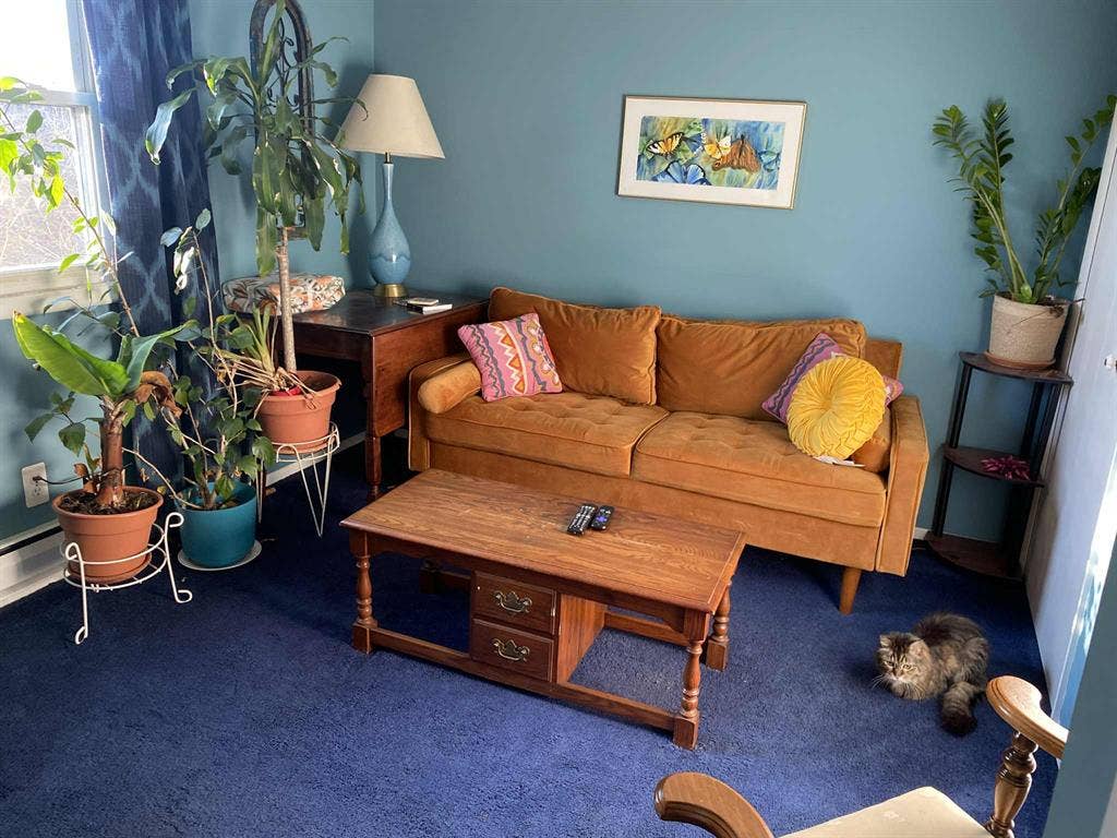 $700 - Utilities included