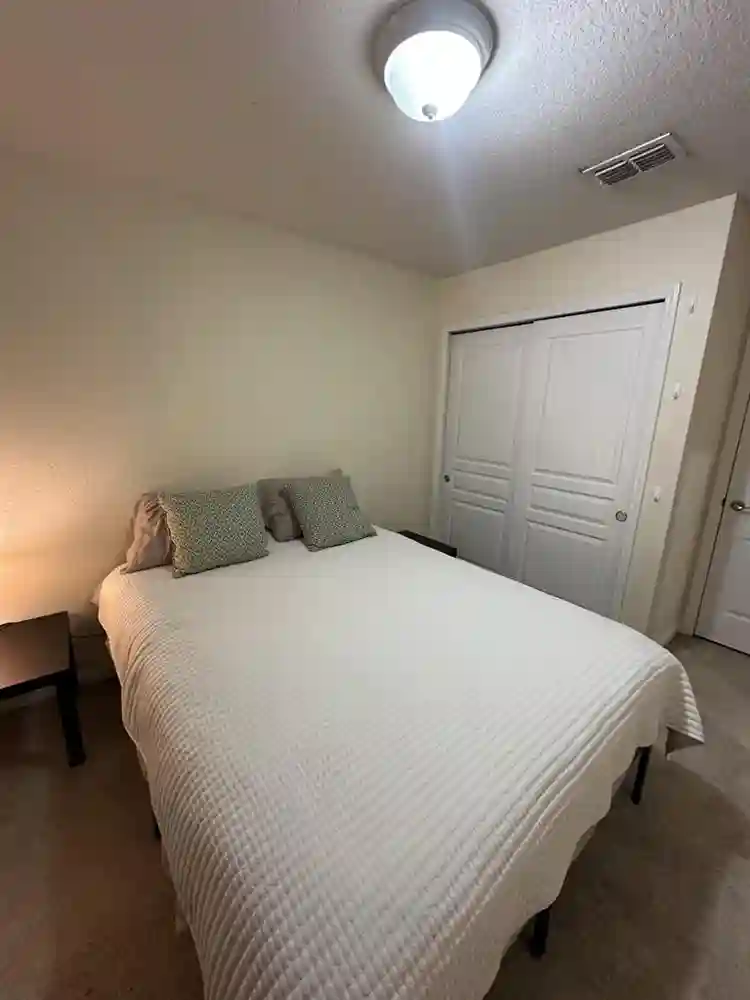 Private room for rent