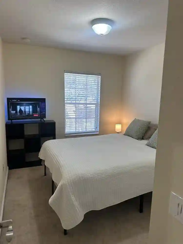 Private room for rent