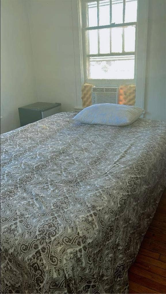 Clean and Quiet Room For rent
