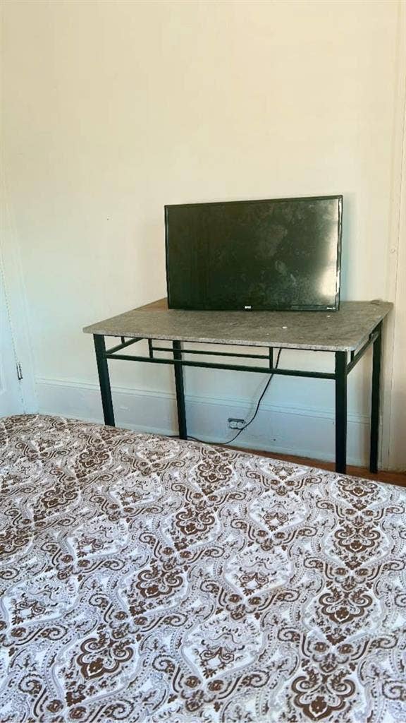 Clean and Quiet Room For rent