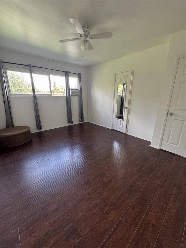 1 large bedroomms