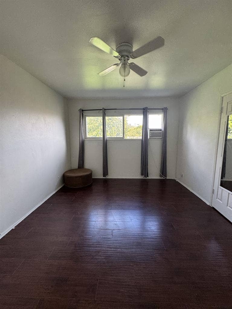 1 large bedroomms