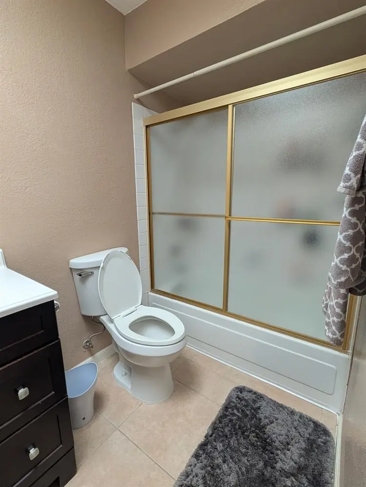 New Listing 900 a month