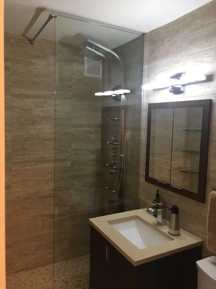 Manhattan Highrise Apartment Share
