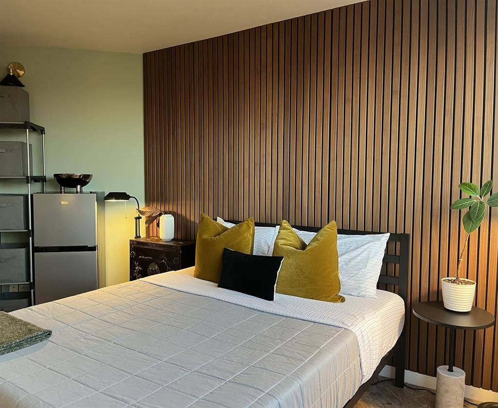 Manhattan Highrise Apartment Share