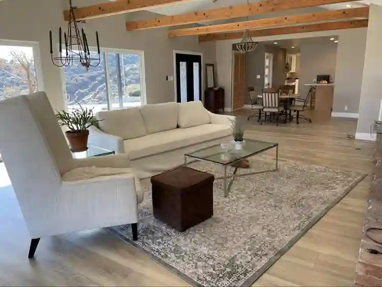 Commuter friendly hilltop view home