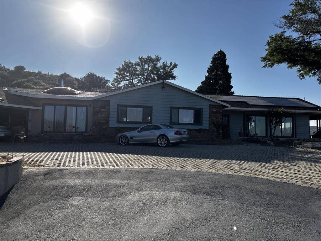 Commuter friendly hilltop view home