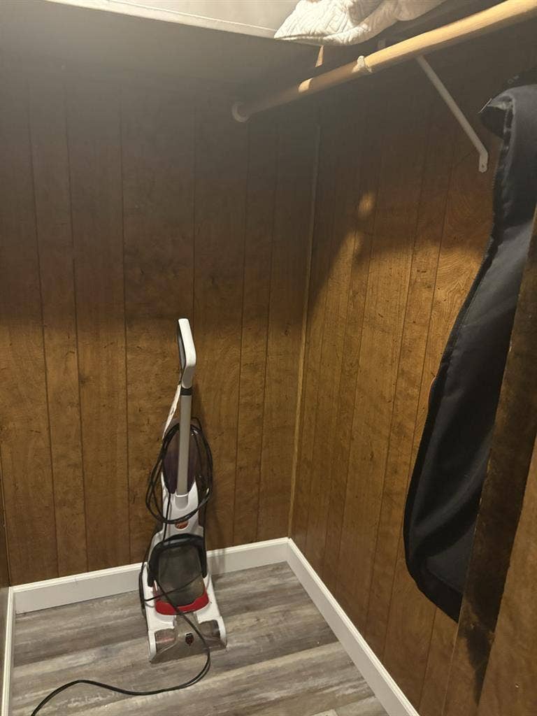 room for rent with w bathroom