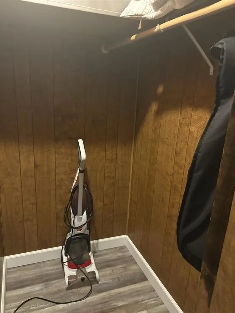 room for rent with w bathroom