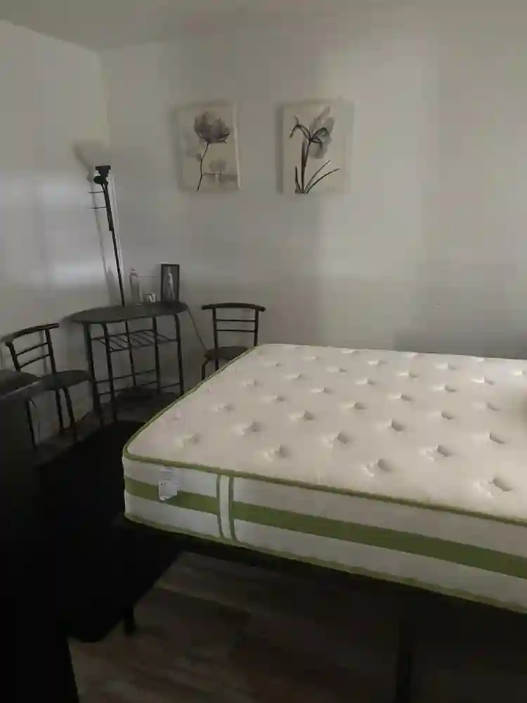 room for rent with w bathroom